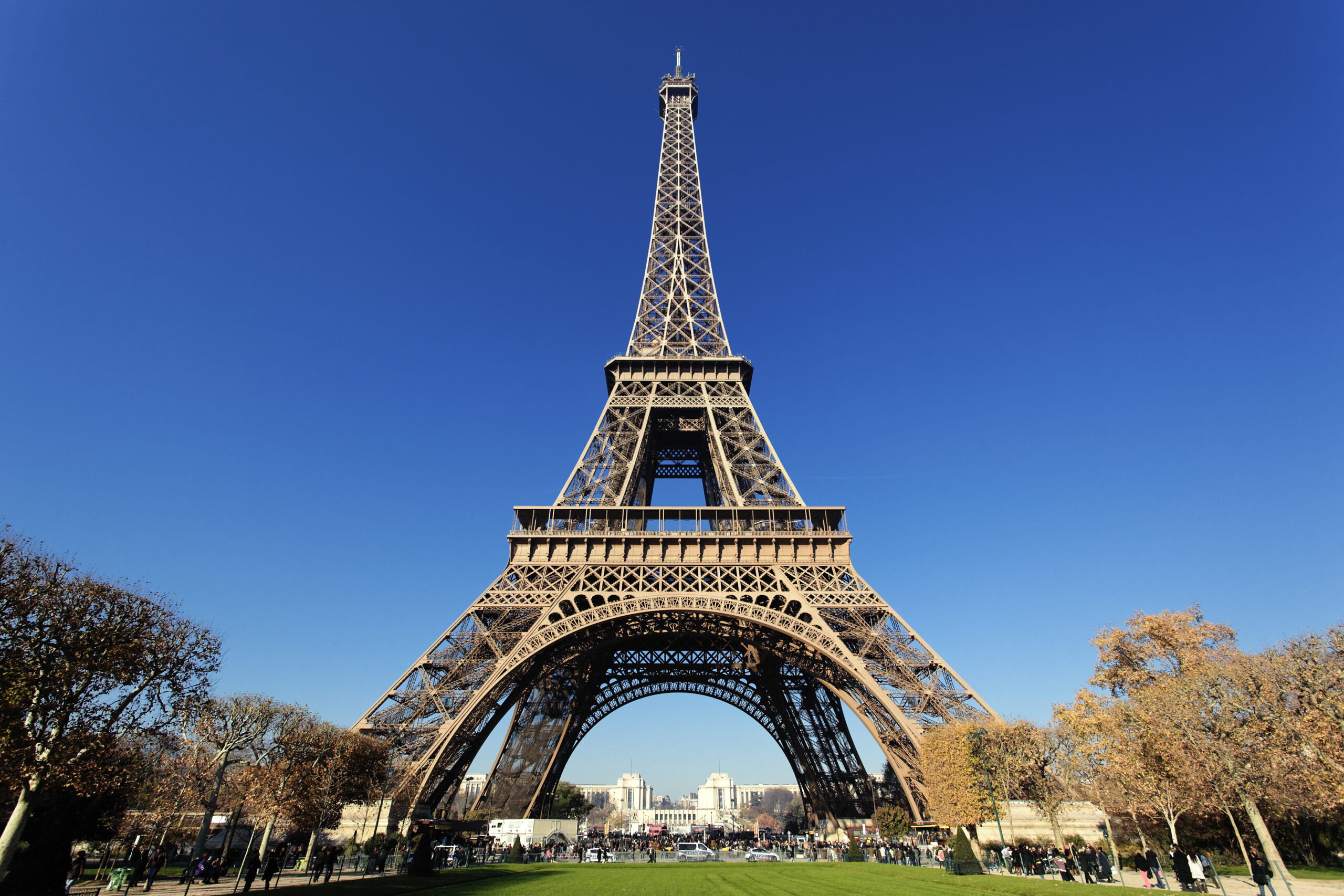 FRANCE / Disponible